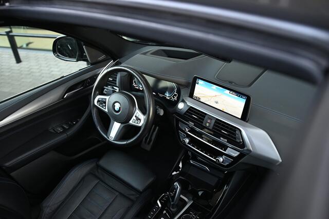 BMW X3 xDrive30e High Executive M Sport Automaat / Panoramadak / Sportstoelen / Adaptieve LED / Parking Assistant Plus / Head-Up / Stoelverwarming / Comfort Access
