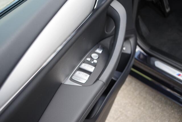 BMW X3 xDrive30e 293 PK High Executive PHEV, Panoramadak, Trekhaak, Adap. Cruise Control