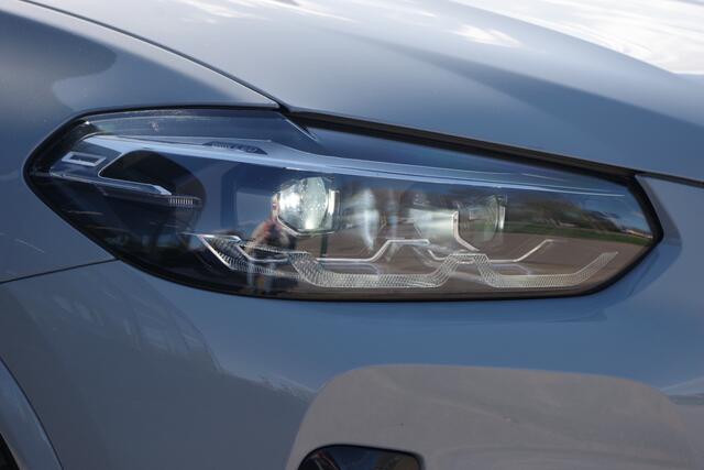 BMW X3 xDrive30e 293 PK High Executive PHEV, Panoramadak, Trekhaak, Stuur- & Stoelverwarming
