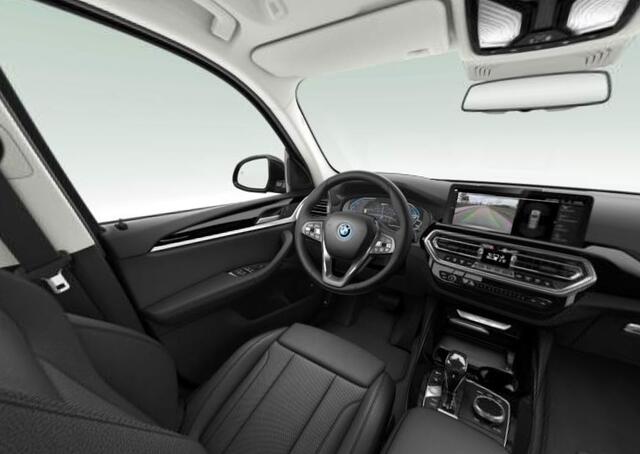 BMW X3 xDrive30e High Executive Trekhaak - Comfort Access - Parking/Driving Assistant - Active Protection - Head Up - Hifi - Elektrisch verwarmde voorstoelen - BMW Laserlight - Performance Control - Adaptief onderstel -