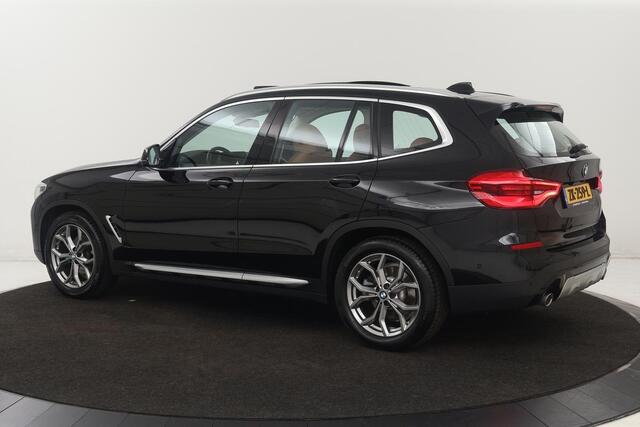 BMW X3 sDrive18d High Executive | Panoramadak | Leder | Stoelverwarming | Full LED | Sportstoelen | Carplay | Navigatie | Camera | Park Assist