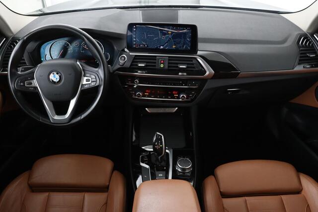 BMW X3 sDrive18d High Executive | Panoramadak | Leder | Stoelverwarming | Full LED | Sportstoelen | Carplay | Navigatie | Camera | Park Assist