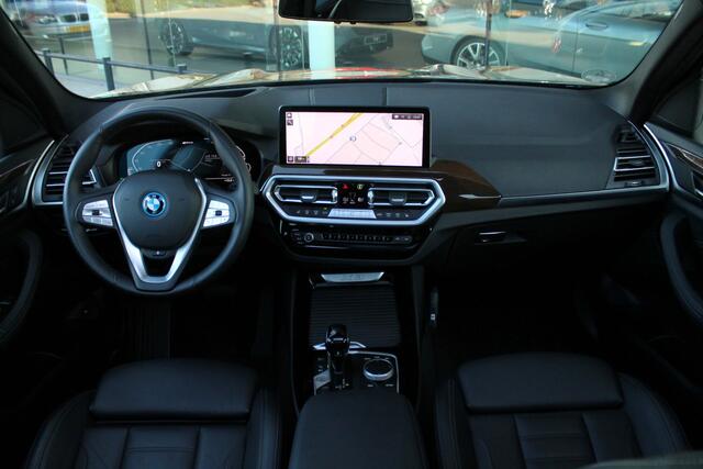 BMW X3 xDrive30e High Executive Automaat / Panoramadak / Laserlight / Sportstoelen / Head-Up / Parking Assistant / Comfort Access / Live Cockpit Professional