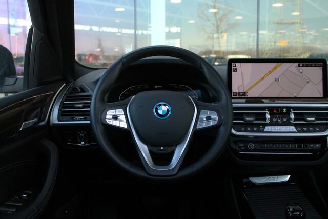 BMW X3 xDrive30e High Executive Automaat / Panoramadak / Laserlight / Sportstoelen / Head-Up / Parking Assistant / Comfort Access / Live Cockpit Professional