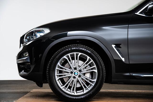 BMW X3 xDrive30i High Executive Luxury Line - Trekhaak - Panoramadak - Parking/Driving assistant plus - Active Protection - Head Up - Stoelverwarming voor/achter - Comfort Access - HiFi - Ambiance verlichting -