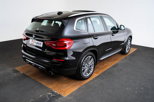 BMW X3 xDrive30i High Executive Luxury Line - Trekhaak - Panoramadak - Parking/Driving assistant plus - Active Protection - Head Up - Stoelverwarming voor/achter - Comfort Access - HiFi - Ambiance verlichting -