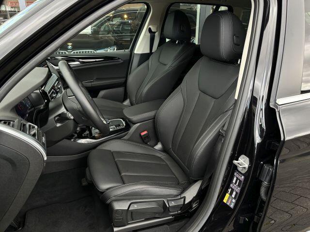 BMW X3 xDrive30e ** LED, LEDER, TREKH, 19-inch LMV, STANDK, HiFi, DRIVING ASS ** ¤ 25.400,= onder NP - 1e EIG ** ** INFORMEER OOK NAAR ONZE AANTREKKELIJKE FINANCIAL-LEASE TARIEVEN **