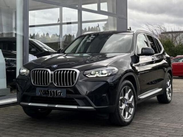 BMW X3 xDrive30e ** LED, LEDER, TREKH, 19-inch LMV, STANDK, HiFi, DRIVING ASS ** ¤ 25.400,= onder NP - 1e EIG ** ** INFORMEER OOK NAAR ONZE AANTREKKELIJKE FINANCIAL-LEASE TARIEVEN **
