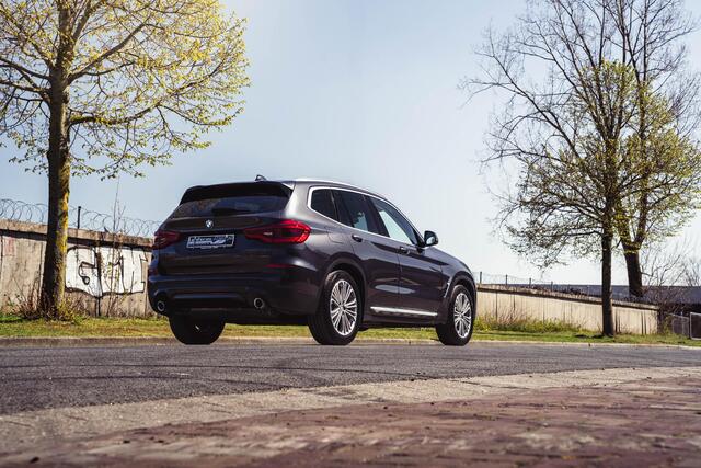 BMW X3 xDrive30i Luxury Line Aut. Panodak, Headup, Leder Zwart, 360 Graden Camera, Navi, Adapt. Cruise