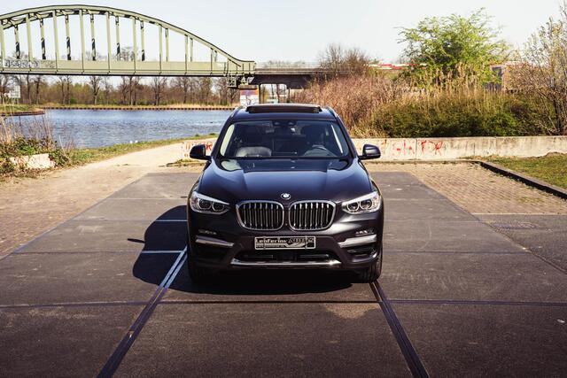 BMW X3 xDrive30i Luxury Line Aut. Panodak, Headup, Leder Zwart, 360 Graden Camera, Navi, Adapt. Cruise