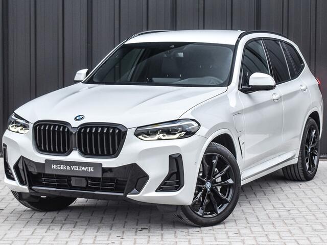 BMW X3 xDrive30e M-SPORT | CRUISE CONTROL | ELEKTR. TREKHAAK | ACHTERUITRIJ CAMERA | STOEL- EN STUUR VERWARMING |