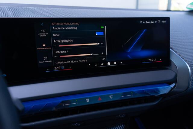 BMW X3 30e xDrive / M- Sport/ Standkachel/ Live Cockpit/ Adaptive Cruise Control/ Panoramadak/ 220kW (220PK)