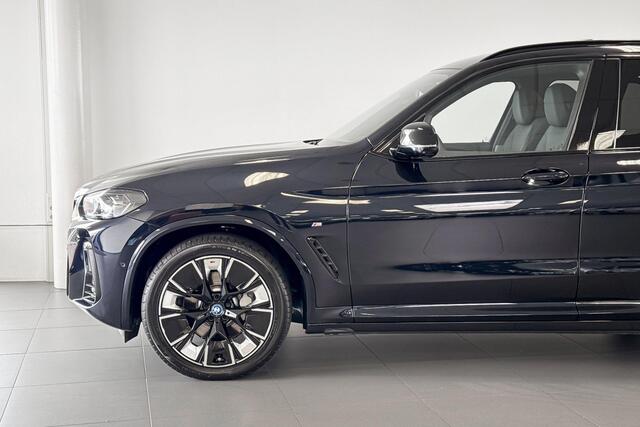 BMW X3 iX3 High Executive 80 kWh | M Sport | Harman Kardon | Glazen Panoramadak | Headup Display |