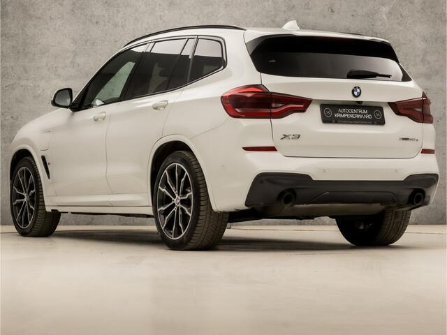 BMW X3 xDrive30e M Sport 293Pk Automaat (APPLE CARPLAY, M PAKKET, GROOT NAVI, SFEERVERLICHTING, KEYLESS, LEDEREN SPORTSTOELEN, GETINT GLAS, CAMERA, NIEUWE APK, NIEUWSTAAT)