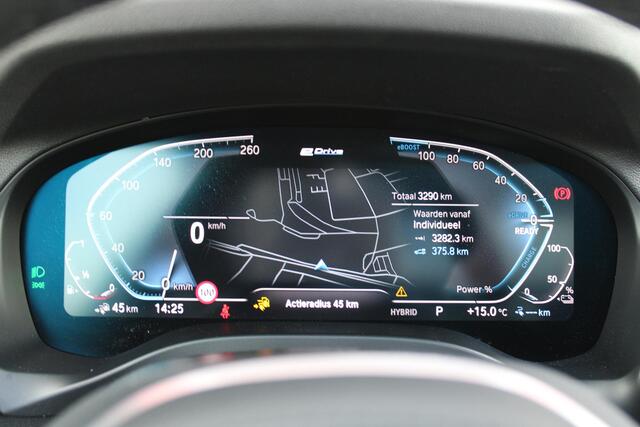 BMW X3 xDrive30e 293PK HIGH EXECUTIVE M-SPORT | PANORAMISCH SCHUIF/KANTEL DAK | ELEKTRISCH WEGKLAPBARE TREKHAAK | HEAD UP DISPLAY | VOLLEDIG LEDEREN BEKLDING | BMW ADAPTIEVE LED KOPLAMPEN | ELEKTRISCH BEDIENBARE VOORSTOELEN MET GEHEUGENFUNCTIE | STOEL VERWARMING