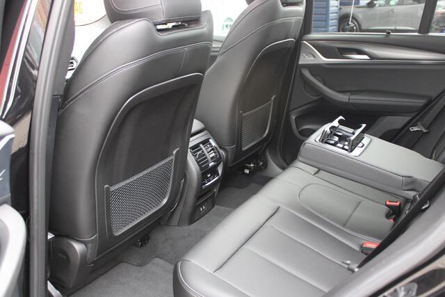 BMW X3 xDrive30e 293PK HIGH EXECUTIVE M-SPORT | PANORAMISCH SCHUIF/KANTEL DAK | ELEKTRISCH WEGKLAPBARE TREKHAAK | HEAD UP DISPLAY | VOLLEDIG LEDEREN BEKLDING | BMW ADAPTIEVE LED KOPLAMPEN | ELEKTRISCH BEDIENBARE VOORSTOELEN MET GEHEUGENFUNCTIE | STOEL VERWARMING