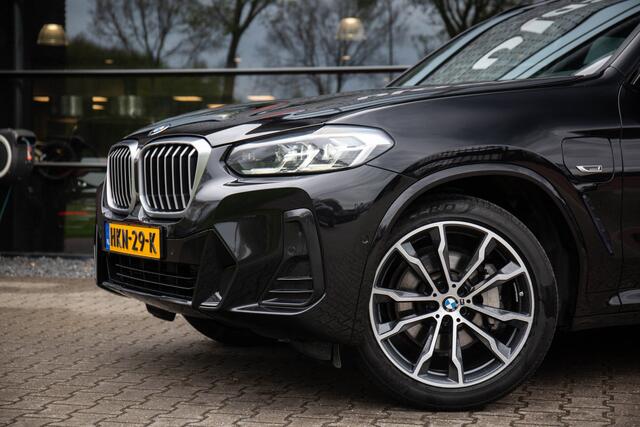 BMW X3 xDrive30e High Executive M-Sport , Pano dak, Trekhaak, Stuur/stoelverwarming,