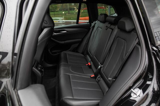 BMW X3 xDrive30e High Executive M-Sport , Pano dak, Trekhaak, Stuur/stoelverwarming,