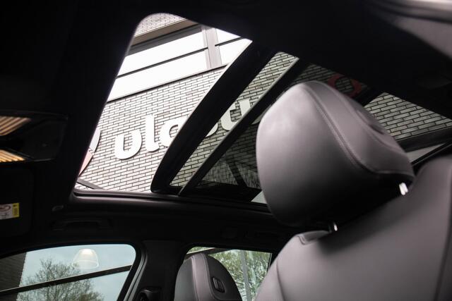 BMW X3 xDrive30e High Executive M-Sport , Pano dak, Trekhaak, Stuur/stoelverwarming,