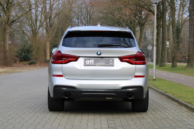 BMW X3 xDrive30e M-sport pakket, 20", Panoramadak, Head-up, Hifi, Elektrische Trekhaak, Stoelverwarming, Grootlichtassistent, DAB, Shadowline, BMW Live Cockpit Professional, etc
