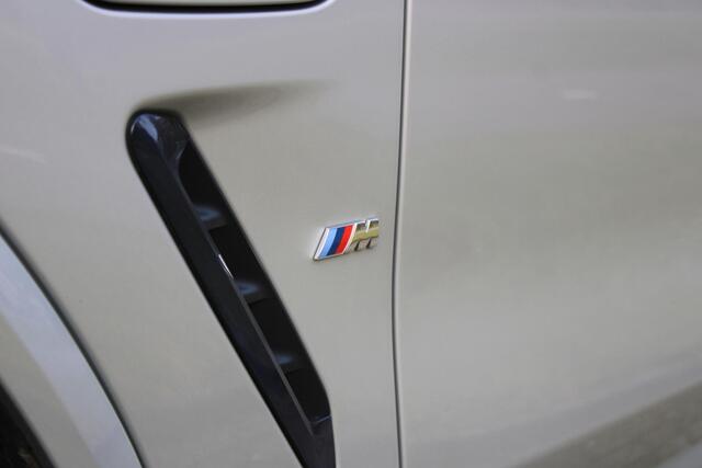 BMW X3 xDrive30e M-sport pakket, 20", Panoramadak, Head-up, Hifi, Elektrische Trekhaak, Stoelverwarming, Grootlichtassistent, DAB, Shadowline, BMW Live Cockpit Professional, etc