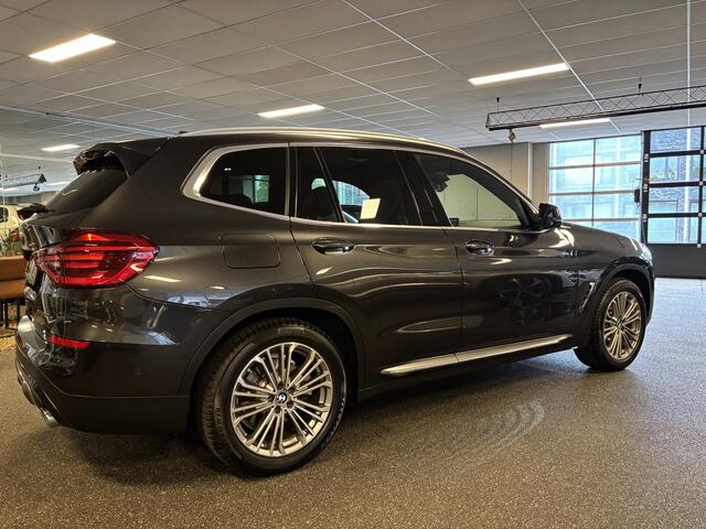 BMW X3 xDrive30e Luxury Line / Panodak / HeadUp / Stoelventilatie / H&K / Gesture control / 360 camera / Dab+ / Apple Carplay - NIEUWSTAAT -