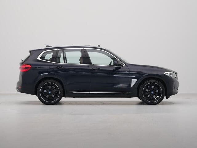 BMW X3 iX3 High Executive 80 kWh 285pk Panorama Navigatie Trekhaak Stoelverwarming 115