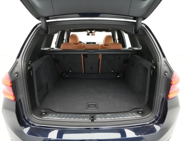 BMW X3 iX3 High Executive 80 kWh 285pk Panorama Navigatie Trekhaak Stoelverwarming 115