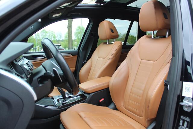 BMW X3 xDrive30i High Exe. M Sport / Trekhaak / Panoramadak / 360Camera / Head-up / Keyless / 20'' / Leder / Navigatie / ACC / Dodehoek / DAB / Stoelverwarming