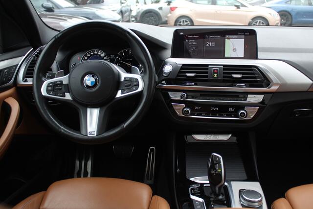 BMW X3 xDrive30i High Exe. M Sport / Trekhaak / Panoramadak / 360Camera / Head-up / Keyless / 20'' / Leder / Navigatie / ACC / Dodehoek / DAB / Stoelverwarming