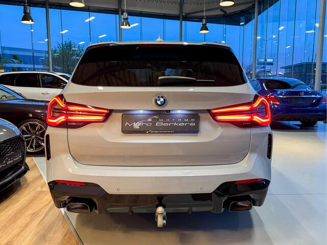 BMW X3 xDrive30e High Exe. M-Sportstoelen, Pano, trekh, 20", HUD