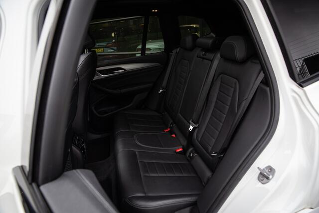 BMW X3 xDrive30i High Executive M-sportpakket, Elektrisch glazen panoramadak, Isofix, Head-up display