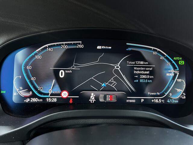 BMW X3 xDrive30e High Executive M-Pakket Individual | Stuur/Stoelverw. | Head-up | Harman/kardon | 360 Camera | Trekhaak