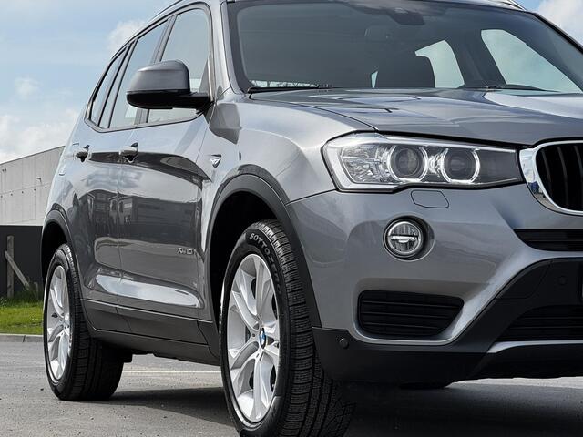 BMW X3 xDrive20i High Executive xLine Edition Panorama, leder, trekhaak, uniek lage km.stand