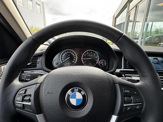 BMW X3 xDrive20i High Executive xLine Edition Panorama, leder, trekhaak, uniek lage km.stand