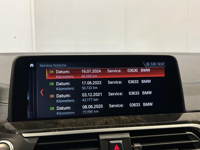 BMW X3 xDrive20i High Executive | Navigatie | 20" LM Velgen | Voorstoelen Verwarmd + Stuur | Cruise Control | Lederen Bekleding |