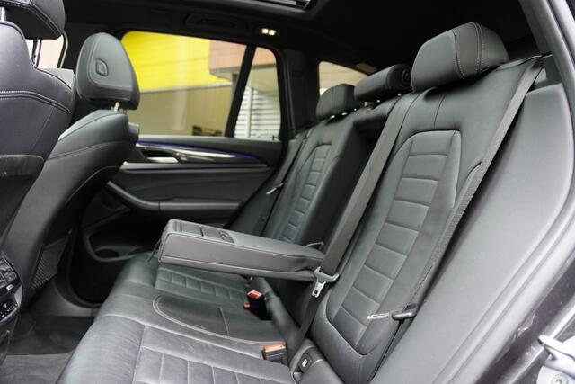 BMW X3 xDrive30i High Executive / Panoramadak / Trekhaak / Co Pilot / Head Up / Dealer Ond / 20 Inch /