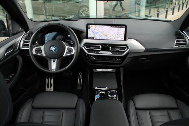 BMW X3 iX3 High Executive / Sportstoelen / Trekhaak / Stoelverwarming / Adaptief M Onderstel / Head-Up / Harman Kardon / Parking Assistant Plus