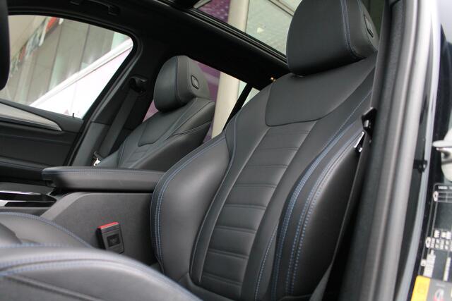 BMW X3 iX3 High Executive / Sportstoelen / Trekhaak / Stoelverwarming / Adaptief M Onderstel / Head-Up / Harman Kardon / Parking Assistant Plus