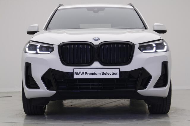 BMW X3 xDrive30e M-Sport | Trekhaak | 20" | High Executive | Laser | Camera | Stoel/Stuurverwarming |