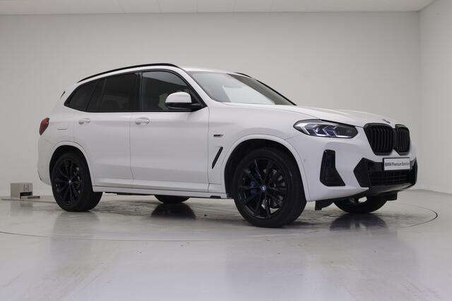 BMW X3 xDrive30e M-Sport | Trekhaak | 20" | High Executive | Laser | Camera | Stoel/Stuurverwarming |