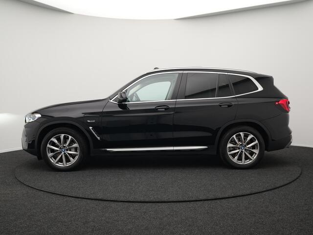 BMW X3 xDrive30e Executive Plug In Hybrid Facelift Dealer O.H. PHEV | Nieuw Model | Panodak | Lederen Sportstoelen | Head Up | Laser LED | Navigatie Groot | Virtual | Apple Carplay | Camera | DAB | Sfeerverlichting | L.M. 19" |