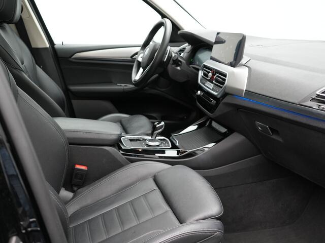 BMW X3 xDrive30e Executive Plug In Hybrid Facelift Dealer O.H. PHEV | Nieuw Model | Panodak | Lederen Sportstoelen | Head Up | Laser LED | Navigatie Groot | Virtual | Apple Carplay | Camera | DAB | Sfeerverlichting | L.M. 19" |