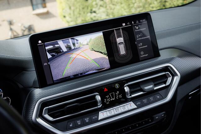 BMW X3 xDrive30e M-Sport [BEVRIJDINGSDAG OPEN] Pano - Harman Kardon - Head Up - M-Zetels