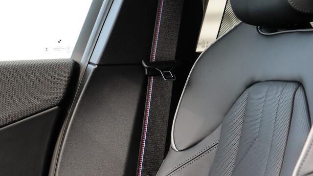 BMW X3 M50 M-Sport Pro | Stoelventilatie | Harman/Kardon | Standkachel | Panoramadak | Head-up | Trekhaak