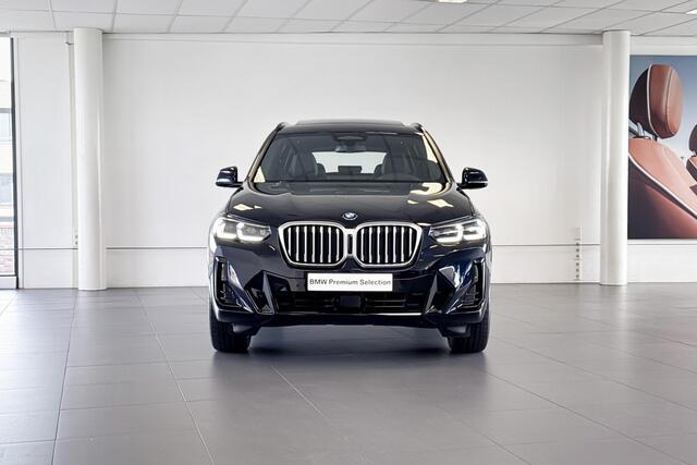 BMW X3 xDrive30i High Executive | M Sport | Glazen Panoramadak | Headup Display | Comfort Access |