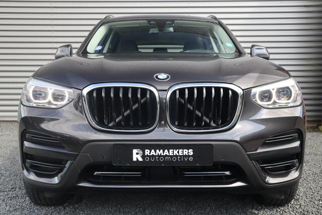 BMW X3 xDrive30e Trekhaak / 360 camera / Head-up / Adaptieve cruise /