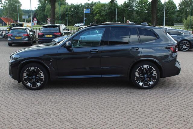BMW X3 iX3 High Executive 80 kWh / Trekhaak / Panoramadak / 360Camera / Head-up / 20'' / Leder / Harman Kardon / Sfeerverlichting / Dodehoek / DAB / Stuur+Stoelverwarming / ACC