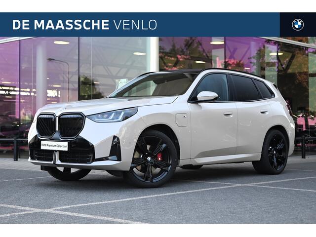 BMW X3 30e xDrive M Sport Automaat / Panoramadak / Trekhaak / Sportstoelen / Adaptieve LED / Parking Assistant Plus / Stoelventilatie / Comfort Access
