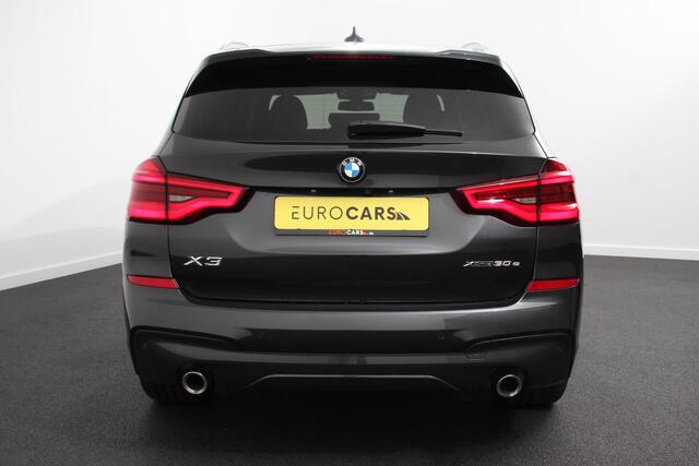 BMW X3 xDrive30e High Executive M Sport PHEV | Head Up Display | 20 Inch Lichtmetalen Velgen | Camera | Privacy Glass | Stoel/Stuurverwarming |